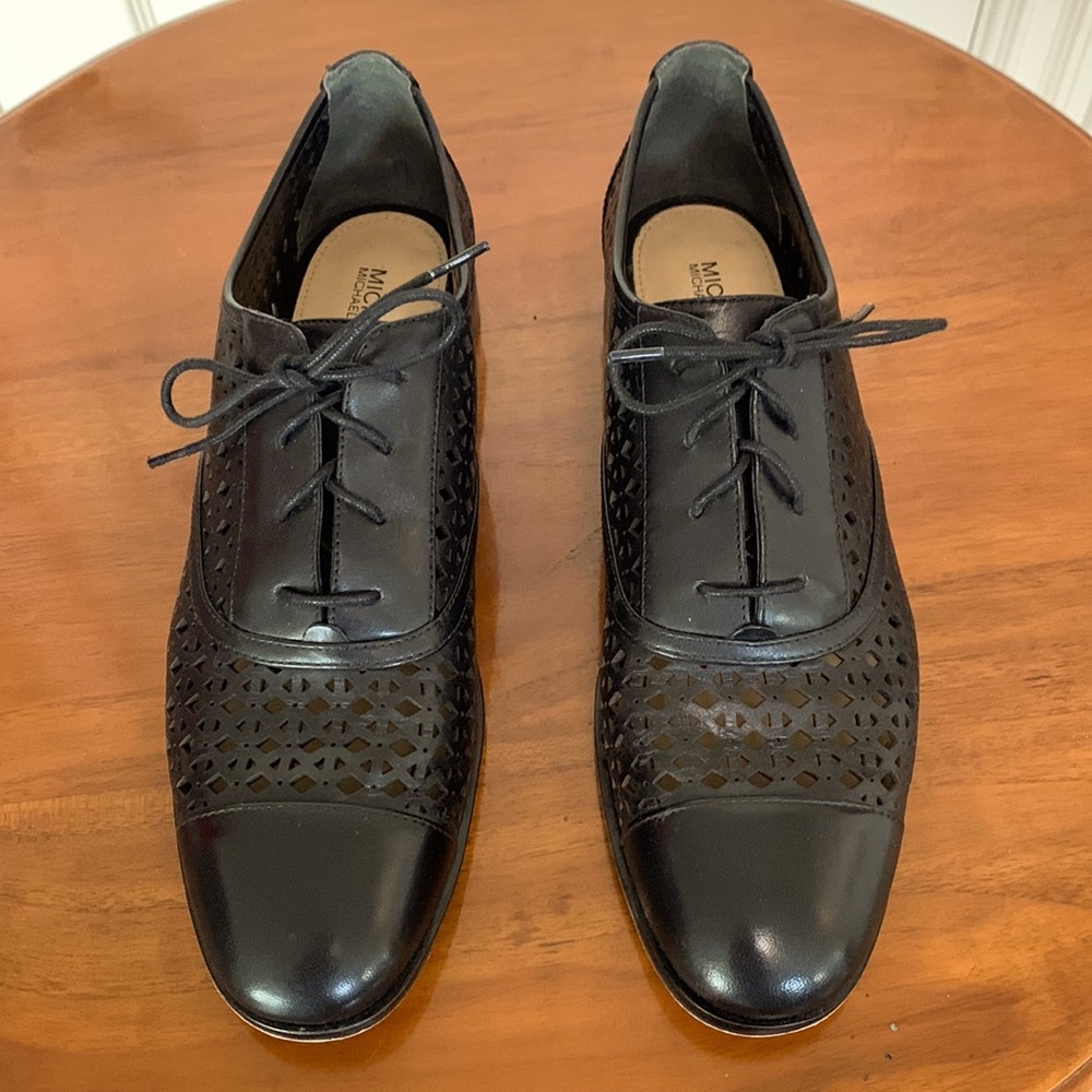 Michael Kors Black Lace Up Shoes Sz 8